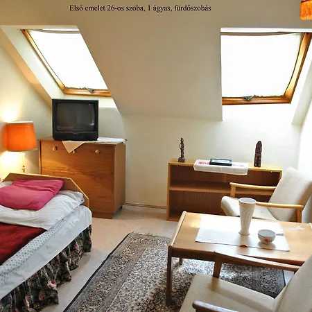 Szivarvanyos Panzio Bed & Breakfast