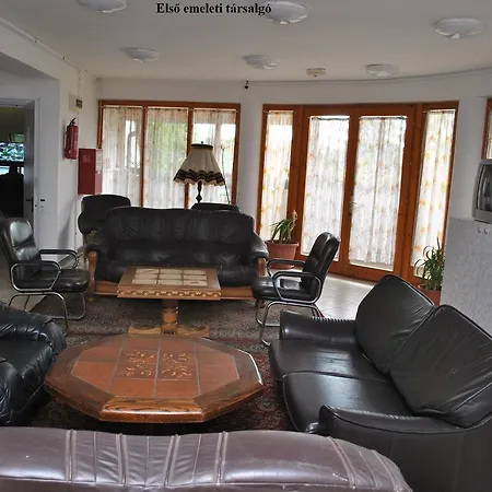 Szivarvanyos Panzio Bed & Breakfast