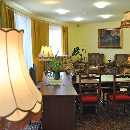 Oda ve Kahvaltı Szivarvanyos Panzio Tiszalok