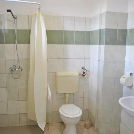Szivarvanyos Panzio Bed & Breakfast