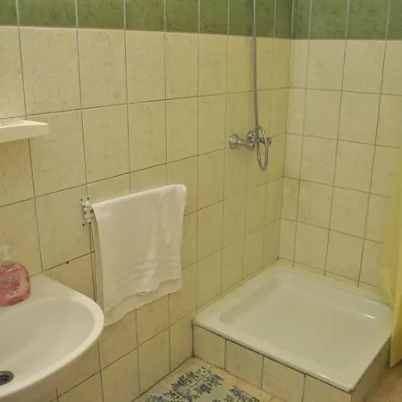 Oda ve Kahvaltı Szivarvanyos Panzio