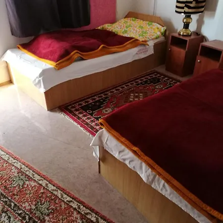 Oda ve Kahvaltı Szivarvanyos Panzio